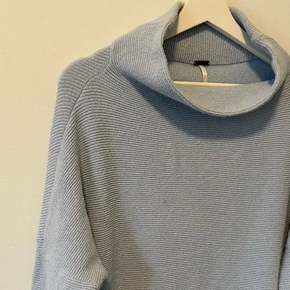 Free People Ottoman Tunic in Powder Blue - Picture 3 of 10